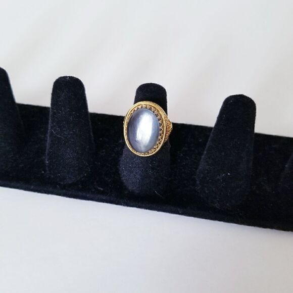 Vintage Oval chalcedony ring - Picture 1 of 6